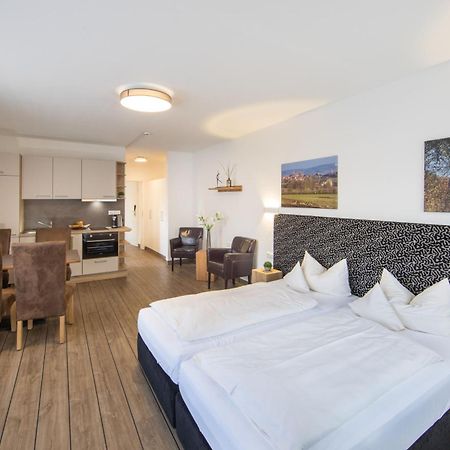 Hotel Am Kurpark Spaeth Бад-Виндсхайм Экстерьер фото