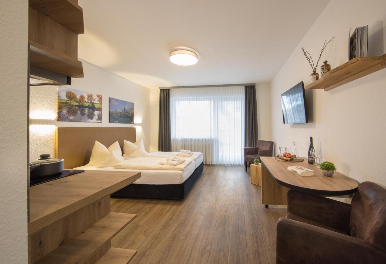 Hotel Am Kurpark Spaeth Бад-Виндсхайм Экстерьер фото