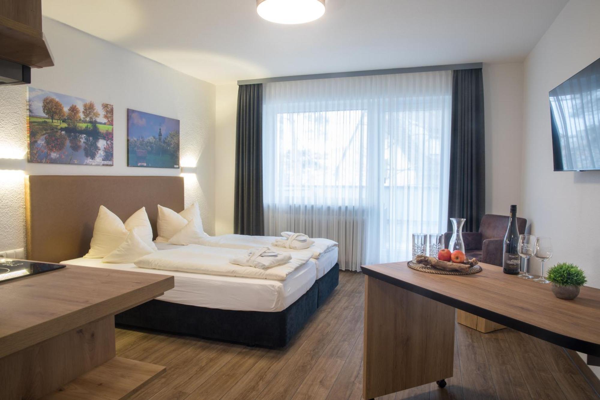 Hotel Am Kurpark Spaeth Бад-Виндсхайм Экстерьер фото