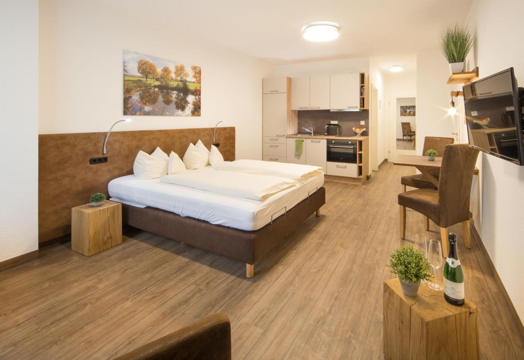 Hotel Am Kurpark Spaeth Бад-Виндсхайм Экстерьер фото
