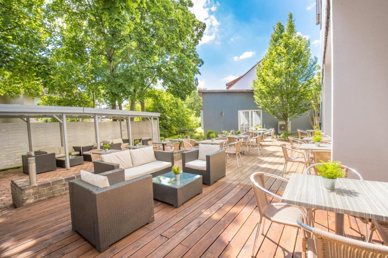 Hotel Am Kurpark Spaeth Бад-Виндсхайм Экстерьер фото